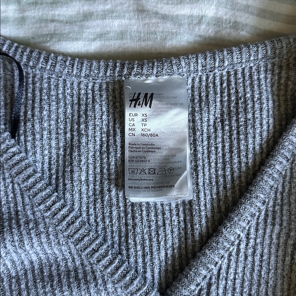 H&M Light Gray Ribbed Knit pajama set - Picture 2 of 5